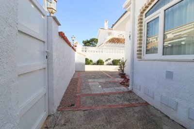69871lazeniabeachsidevilla2