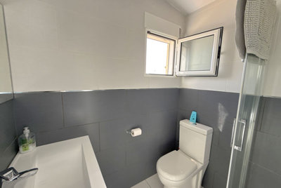 69874beachside-villa-la-zenia-15