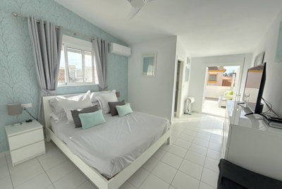 69874beachside-villa-la-zenia-3