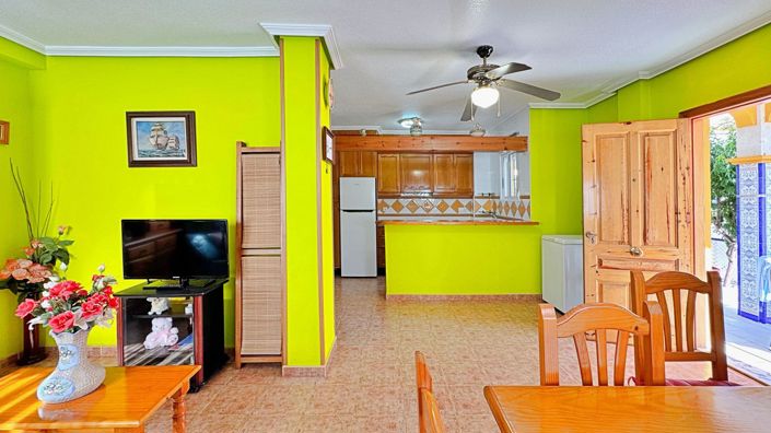 Image No.8-2 Bed Townhouse for sale