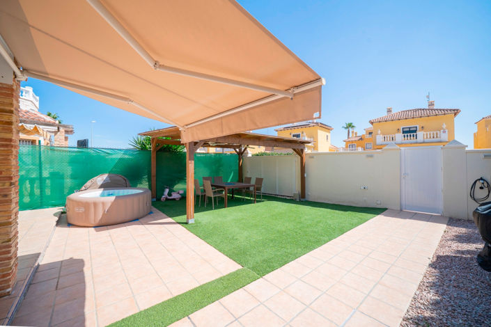 Image No.2-3 Bed Villa for sale