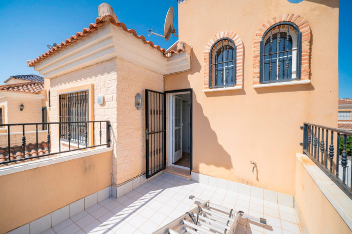 Image No.27-3 Bed Villa for sale