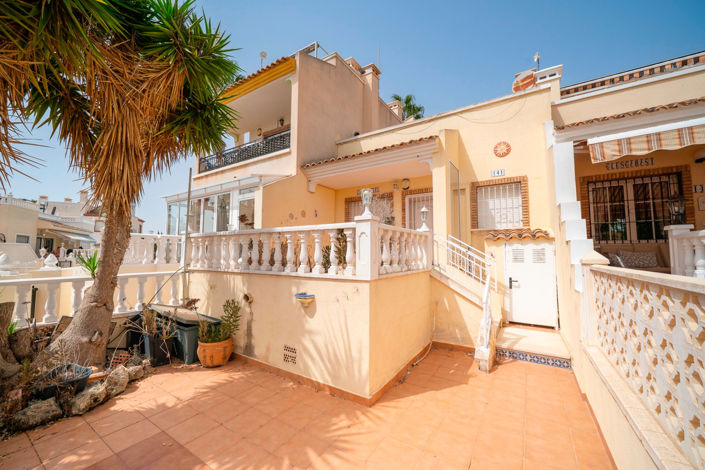 Image No.1-3 Bed Townhouse for sale