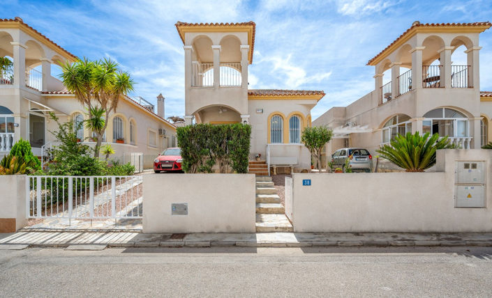 Image No.1-3 Bed Villa for sale