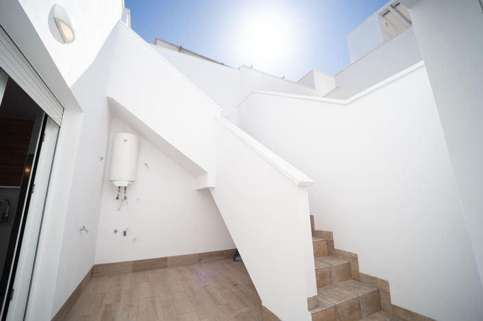 Image No.18-2 Bed Townhouse for sale