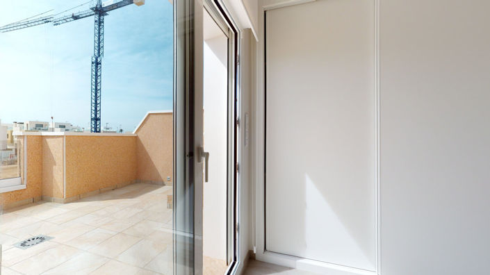 Image No.31-3 Bed Townhouse for sale