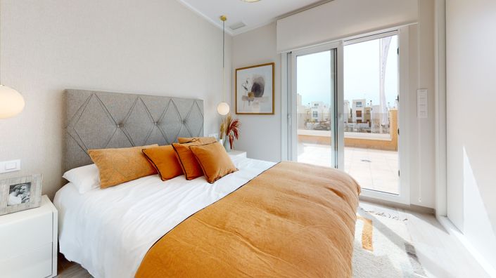 Image No.42-3 Bed Townhouse for sale