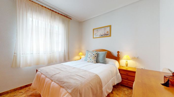 Image No.12-2 Bed Apartment for sale