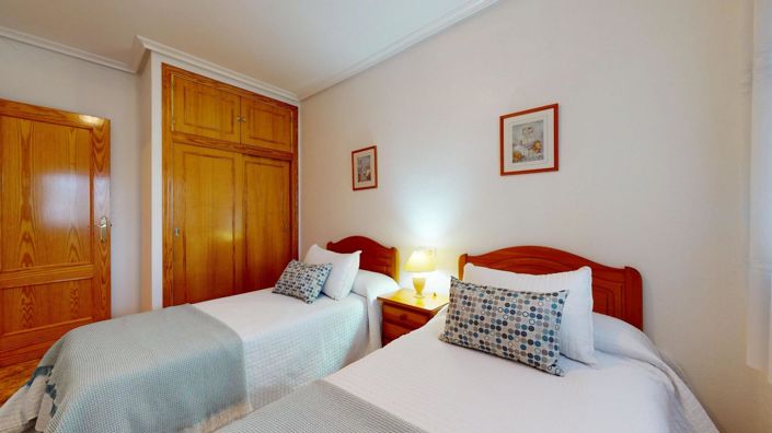 Image No.16-2 Bed Apartment for sale