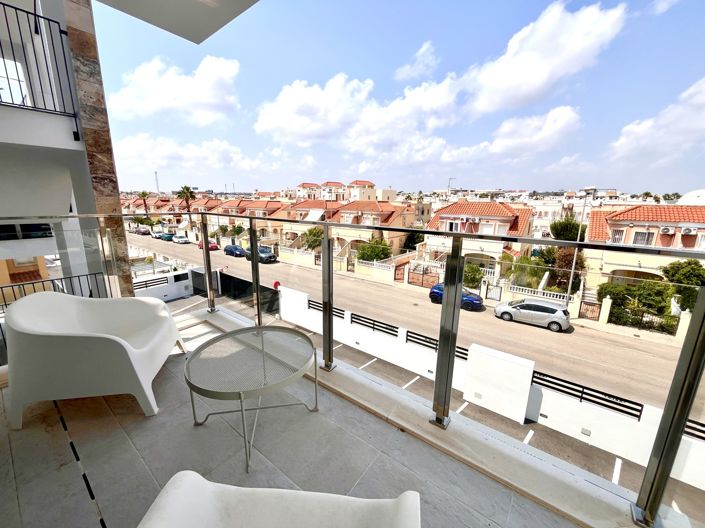 Image No.11-2 Bed Apartment for sale