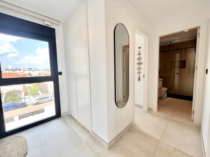 Image No.15-2 Bed Apartment for sale