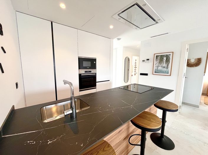 Image No.17-2 Bed Apartment for sale