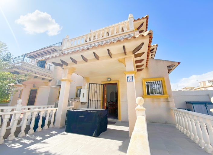 Image No.1-3 Bed Townhouse for sale