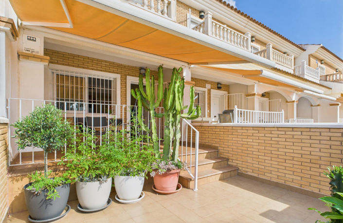 Image No.1-3 Bed Townhouse for sale