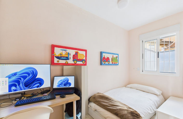 Image No.9-3 Bed Townhouse for sale