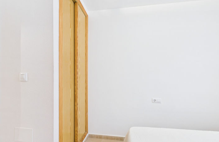 Image No.19-4 Bed Townhouse for sale