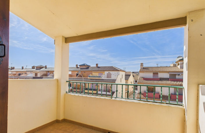 Image No.27-4 Bed Townhouse for sale