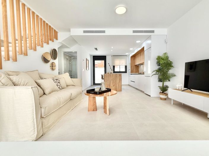 Image No.11-2 Bed Townhouse for sale