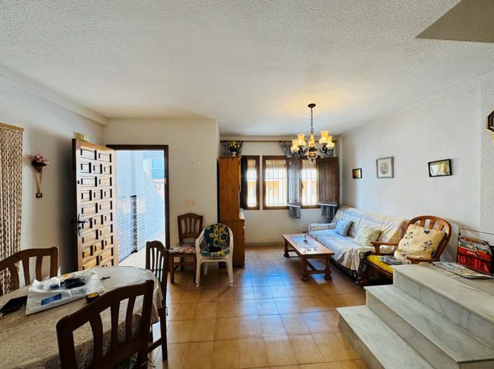 Image No.15-3 Bed Townhouse for sale