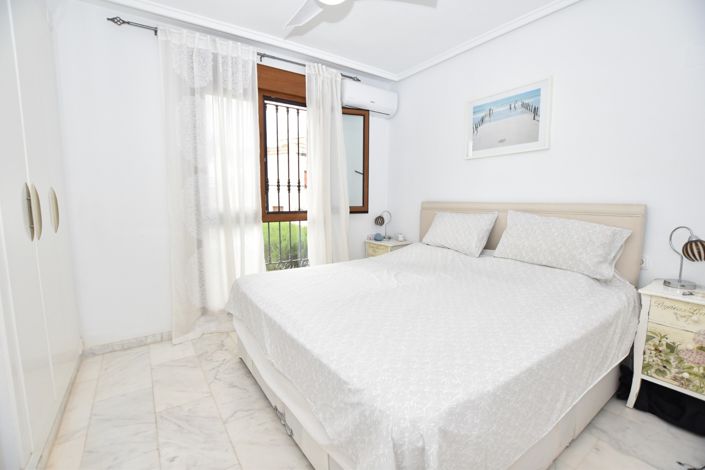 Image No.10-2 Bed Townhouse for sale