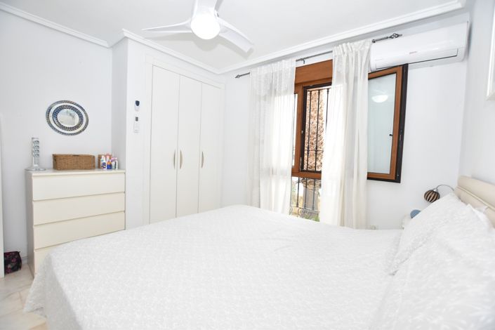 Image No.12-2 Bed Townhouse for sale