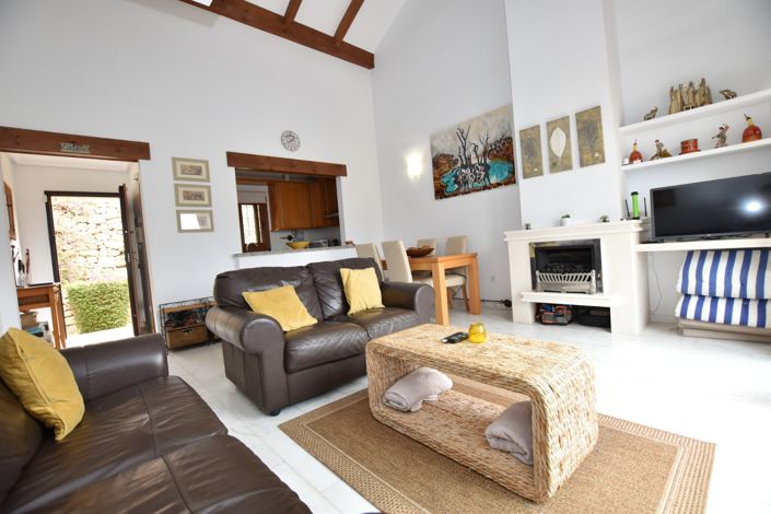 Image No.15-2 Bed Townhouse for sale