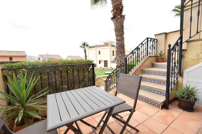 Image No.21-2 Bed Townhouse for sale