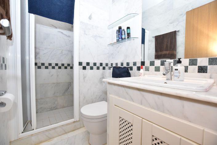 Image No.9-2 Bed Townhouse for sale