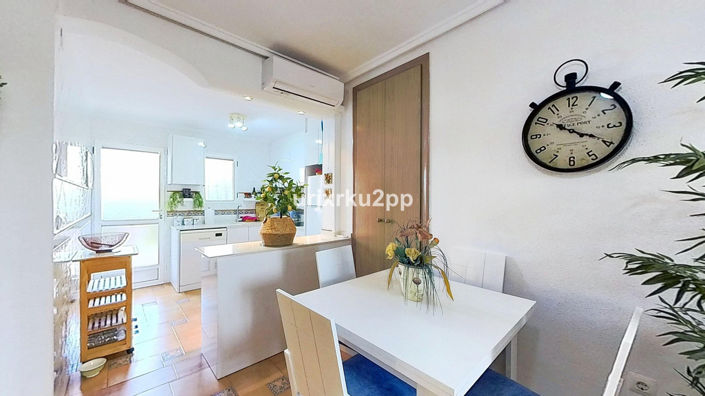 Image No.6-2 Bed Townhouse for sale