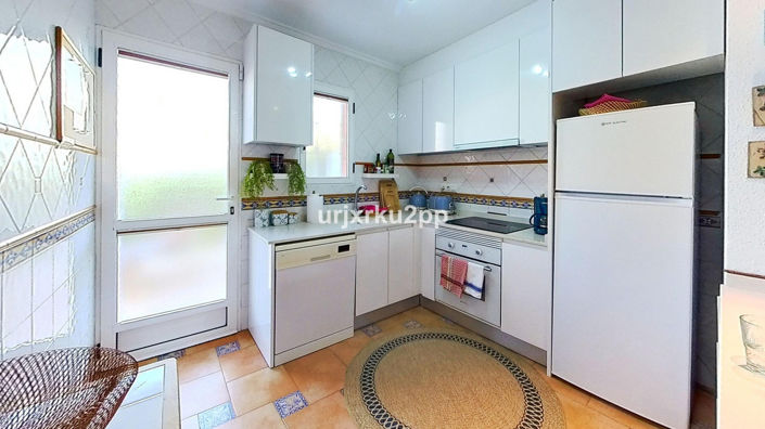 Image No.8-2 Bed Townhouse for sale