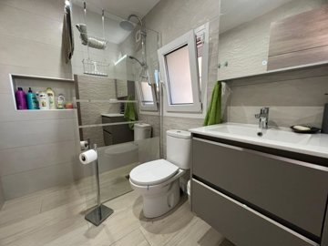 712941759664400detached-villa24