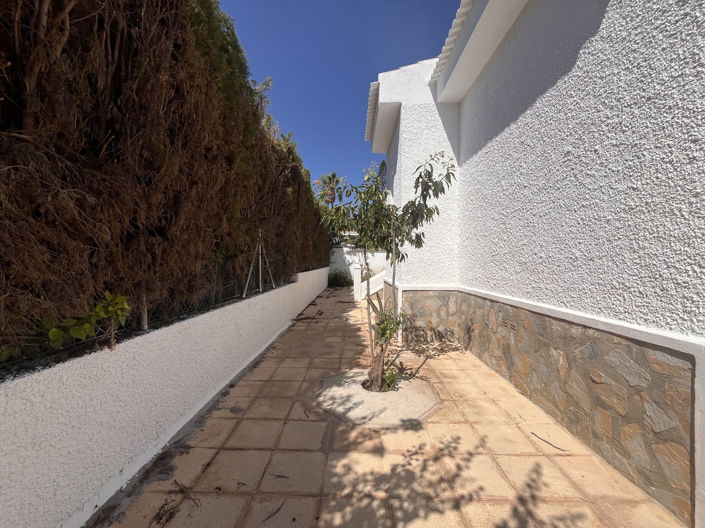 Image No.19-3 Bed Villa for sale