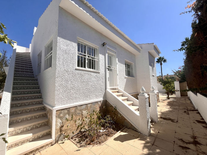 Image No.20-3 Bed Villa for sale