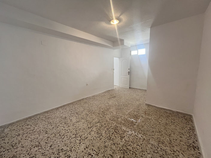 Image No.29-3 Bed Villa for sale