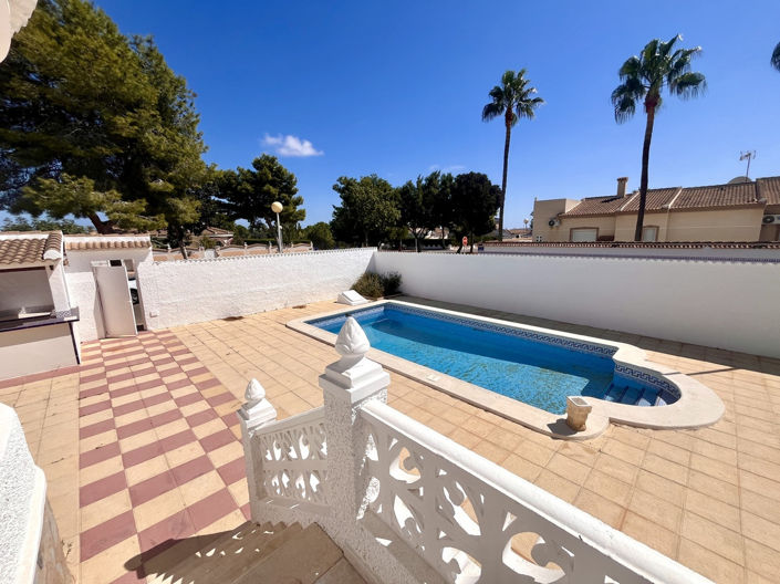 Image No.30-3 Bed Villa for sale