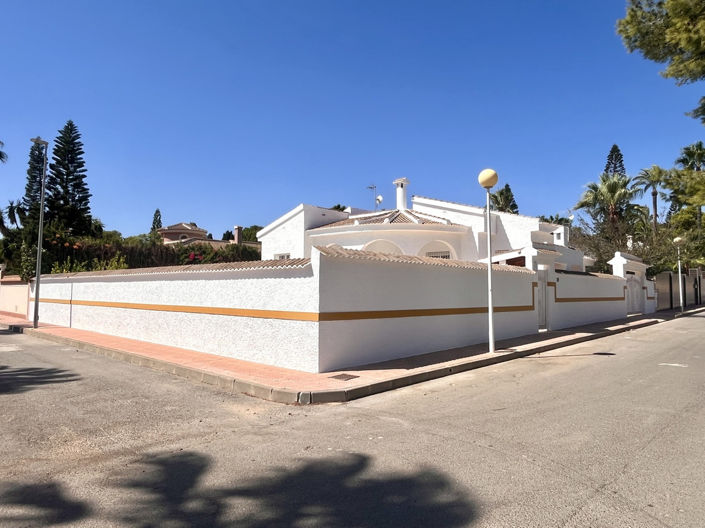 Image No.32-3 Bed Villa for sale