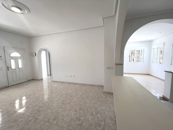 Image No.6-3 Bed Villa for sale