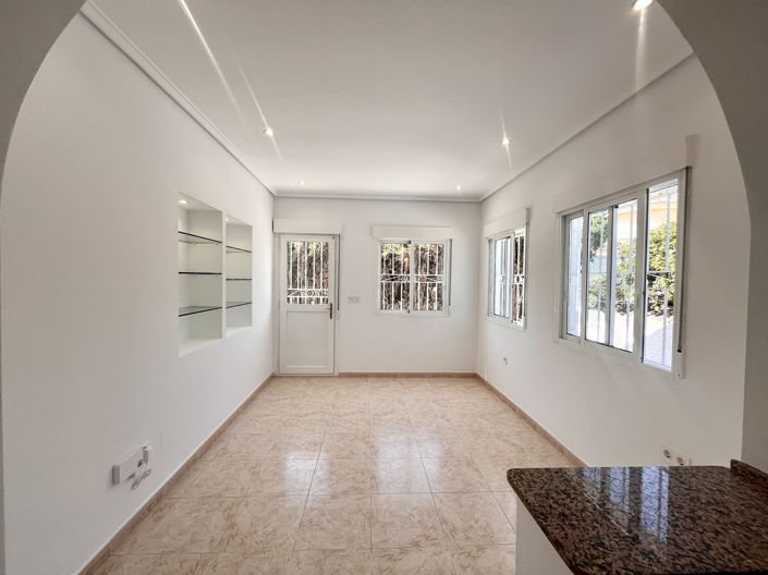 Image No.7-3 Bed Villa for sale