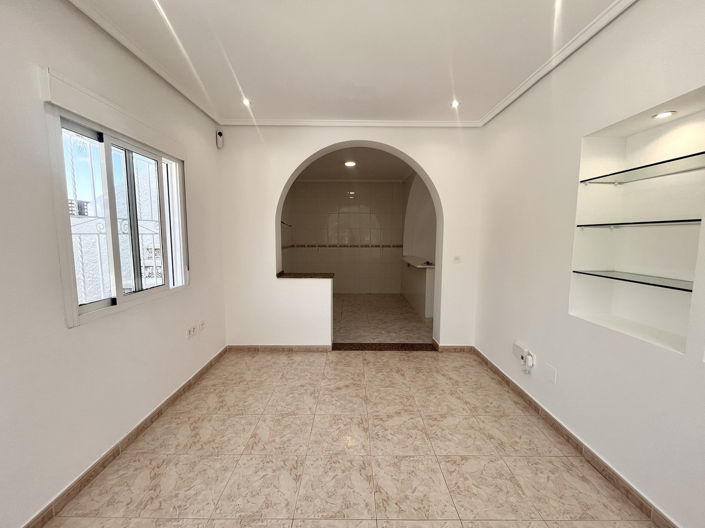 Image No.8-3 Bed Villa for sale