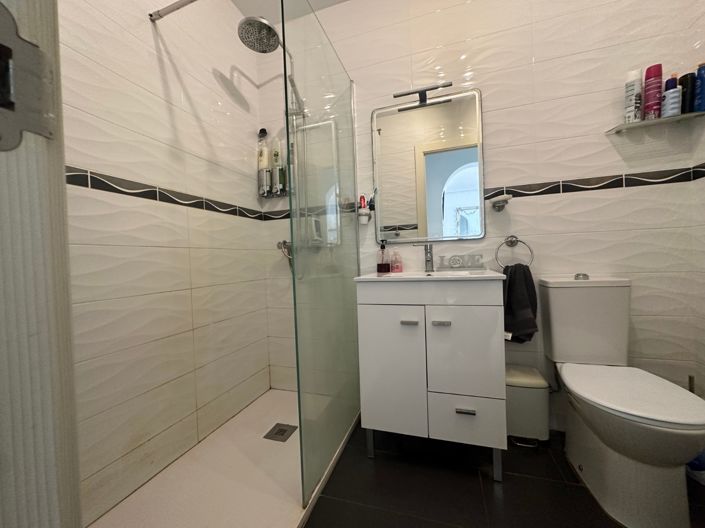 Image No.17-2 Bed Apartment for sale