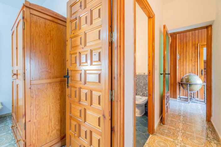 Image No.14-4 Bed Villa for sale