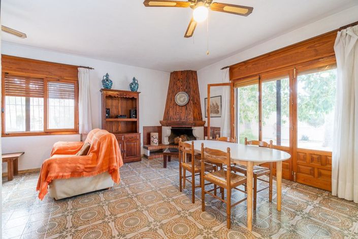 Image No.4-4 Bed Villa for sale