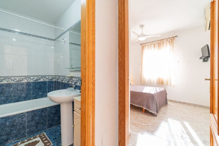 Image No.26-2 Bed Apartment for sale