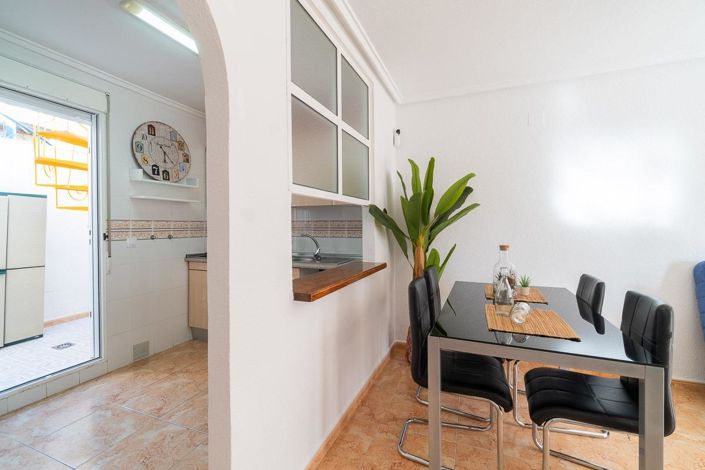 Image No.11-2 Bed Townhouse for sale