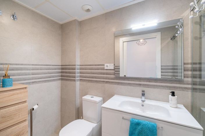 Image No.24-2 Bed Apartment for sale