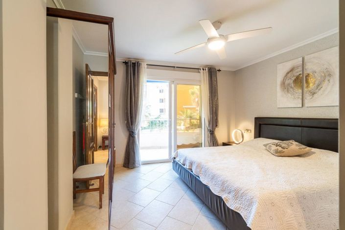 Image No.18-3 Bed Apartment for sale