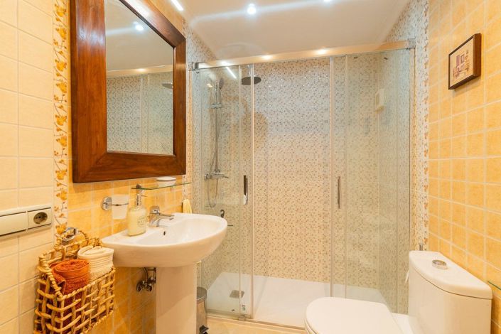 Image No.22-3 Bed Apartment for sale