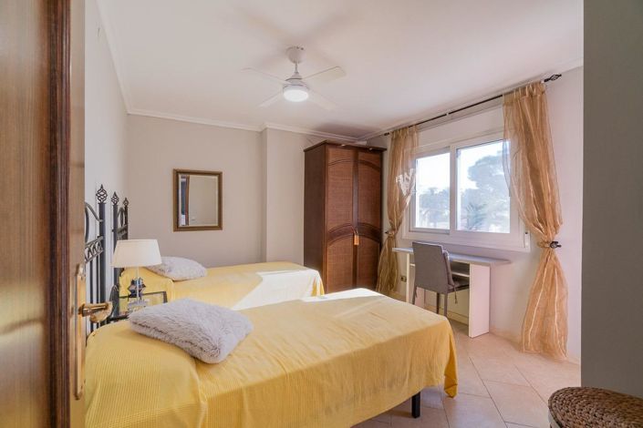 Image No.30-3 Bed Apartment for sale