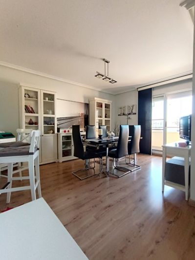 Image No.2-4 Bed Townhouse for sale