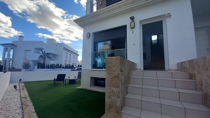 Image No.4-Villa de 4 chambres à vendre à Ciudad Quesada